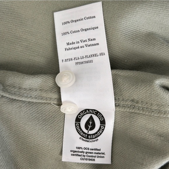 EVERLANE NWT The Boyfriend Shirt in Flannel, Seagrass, Size Medium - Picture 13 of 15